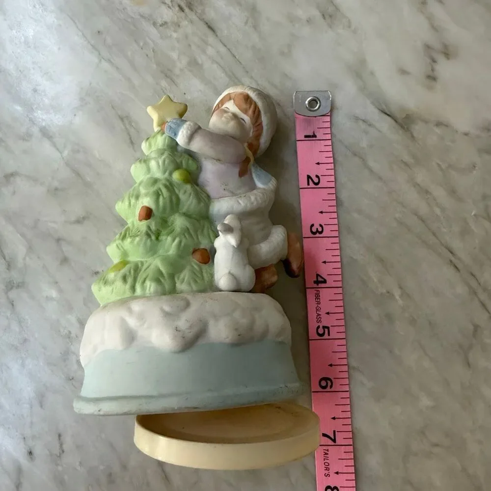 Vintage Interpur Girl With Christmas Tree Spinning Music Box not working